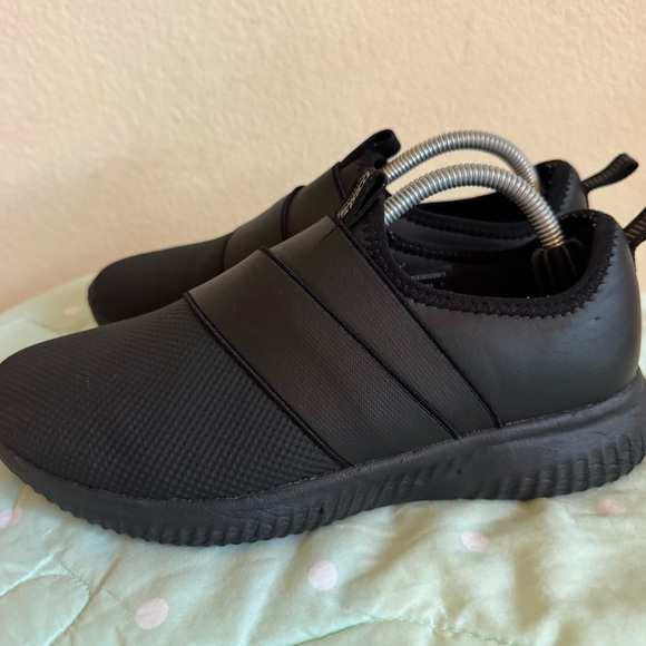 TredStep Black Slip-Resistant Shoes Womens size 6.5 - Picture 1 of 16